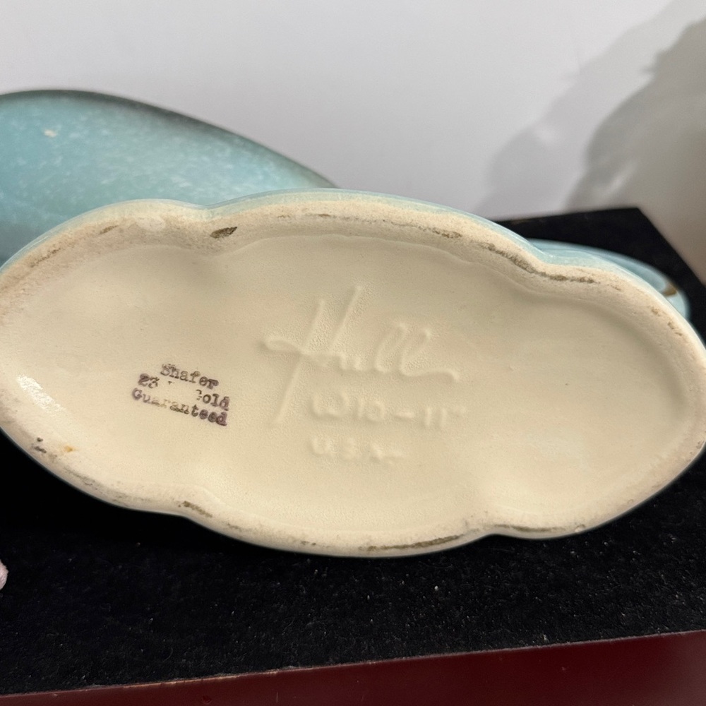 Vintage Hull Pottery Robins Egg Blue Planter Vase - Picture 7 of 8